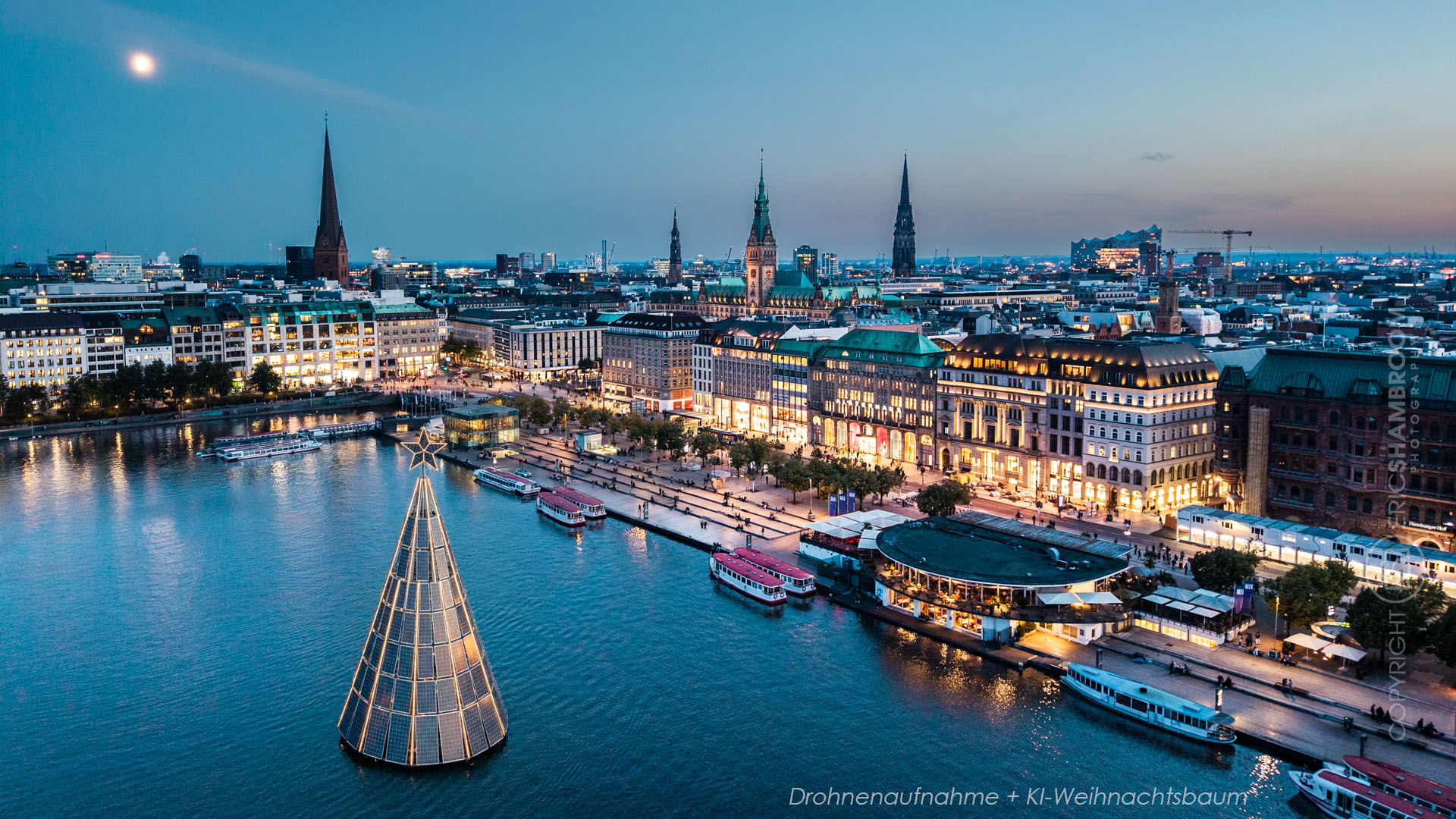 Hamburg Binnenalster Innenstadt Weihnachtsgruß Drohnenaufnahme + KI-Weihnachtsbaum
